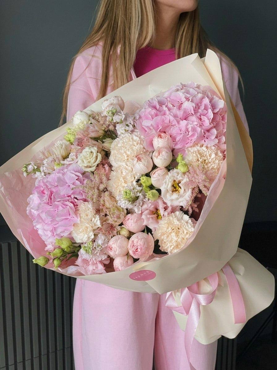 Авторский букет «Изысканная лёгкость»